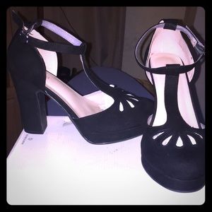 Mary Jane heels size 8.5 wide
